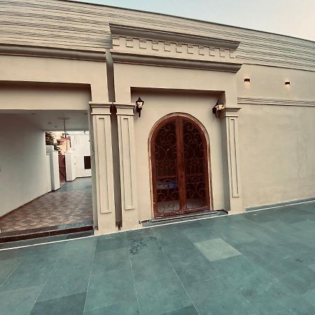 Solitaire Gardens Near Airport Lucknow Exterior foto